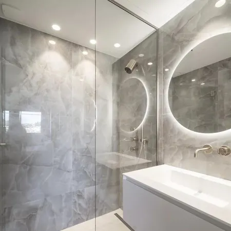 Ref 2012 - Croisette - To Rent Sea View شقة *