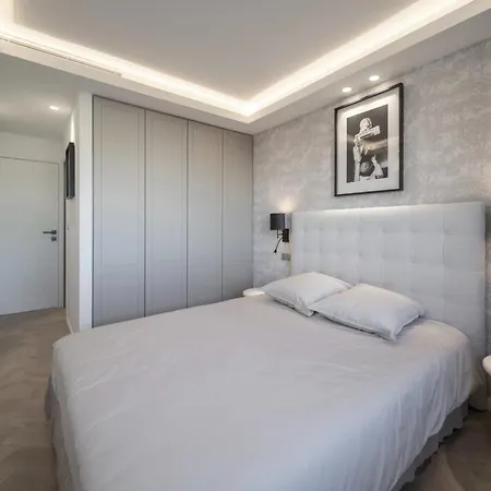 Ref 2012 - Croisette - To Rent Sea View Appartement Cannes
