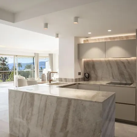 Ref 2012 - Croisette - To Rent Sea View شقة *